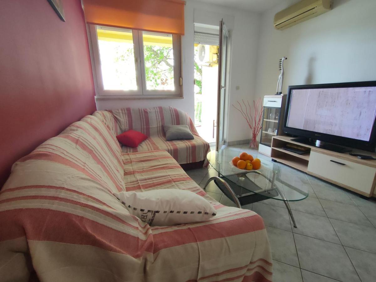 Apartman Bela Appartement Pula Buitenkant foto
